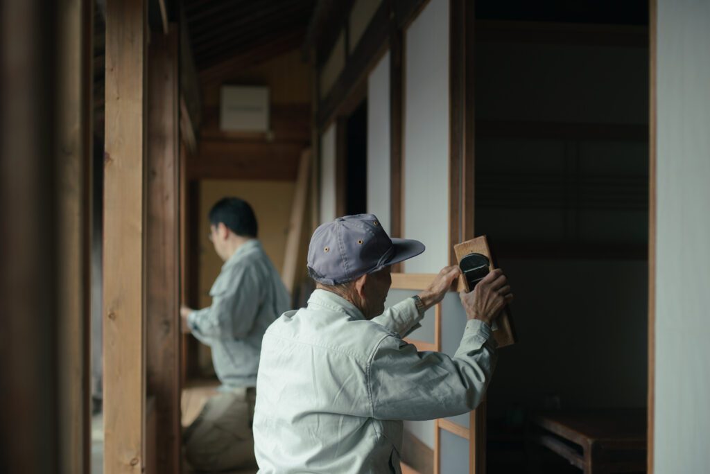 建具制作の様子